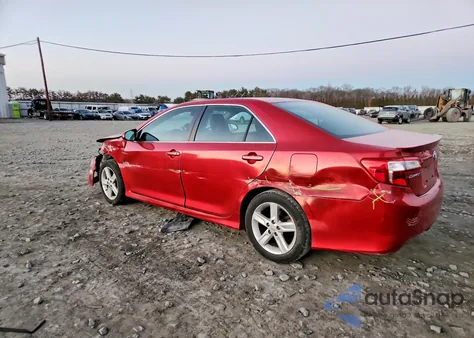2012 Toyota Camry Base z USA, uszkodzony, nr VIN 4T1BF1FKXCU602709